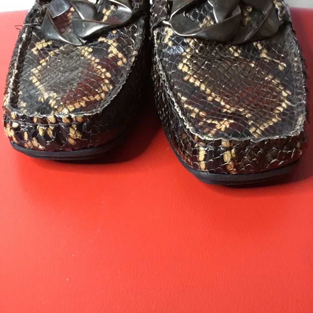 Stuart Weitzman Authentic Snake Skin Drivers - image 4